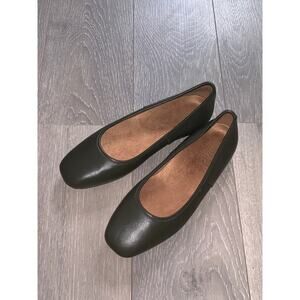 Vionic Women's Orinda Ballet Flat
Size 7